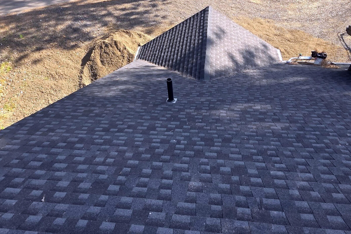 Residential pressure washing and soft washing of siding in Post Falls, ID. Bullseye Wash Systems removes mold and algae, restoring the beauty of your home’s exterior.