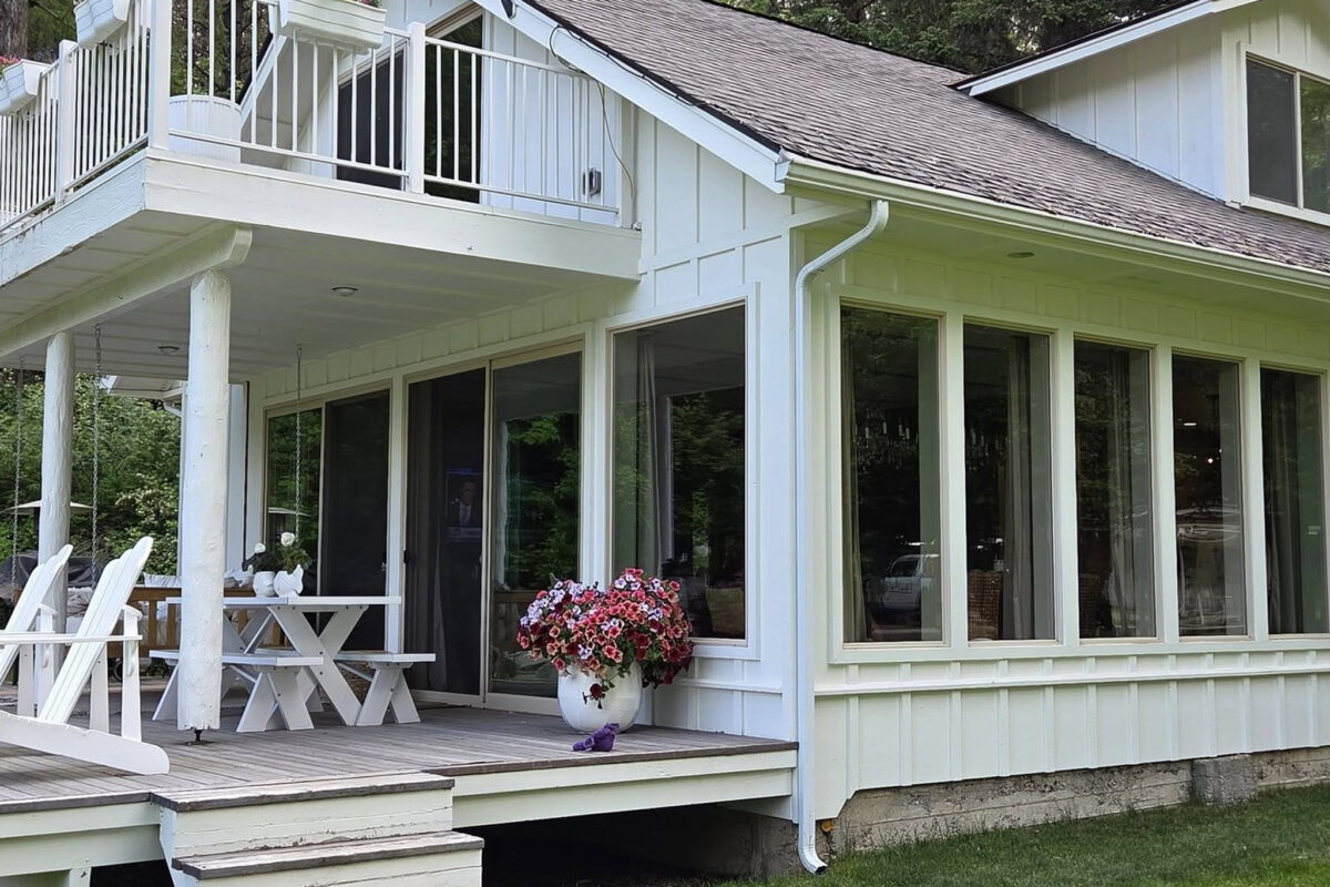 Residential pressure washing and soft washing of siding in Post Falls, ID. Bullseye Wash Systems removes mold and algae, restoring the beauty of your home’s exterior.