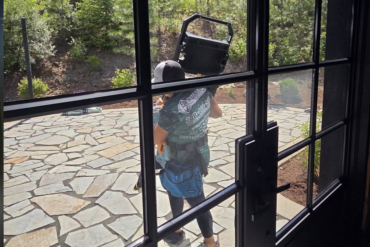 Residential pressure washing and soft washing of siding in Post Falls, ID. Bullseye Wash Systems removes mold and algae, restoring the beauty of your home’s exterior.